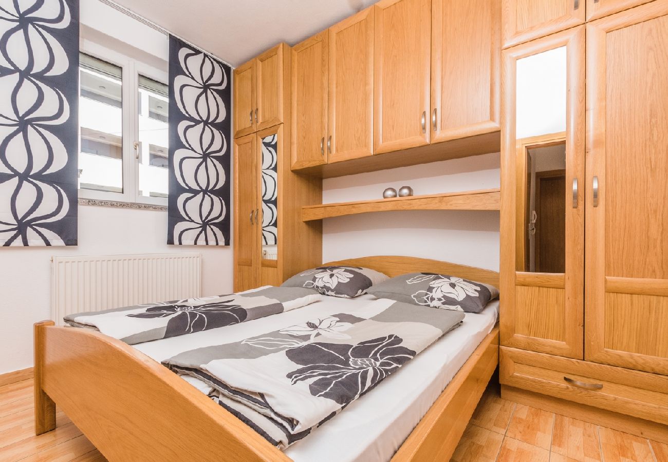 Apartament w Crikvenica - Apartament w Crikvenica z Widok na morze, balkon, Klimatyzacja, WIFI (3492-3)