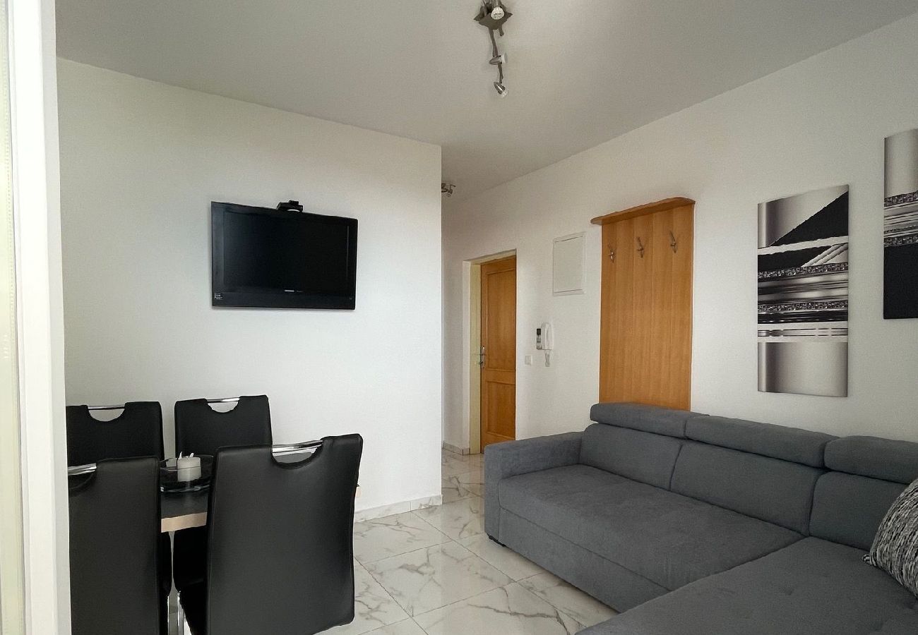 Apartament w Crikvenica - Apartament w Crikvenica z Widok na morze, balkon, Klimatyzacja, WIFI (3492-4)