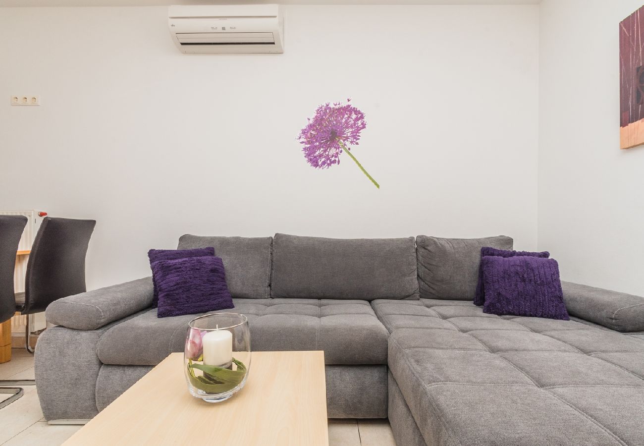 Apartament w Crikvenica - Apartament w Crikvenica z Widok na morze, taras, Klimatyzacja, WIFI (3492-5)