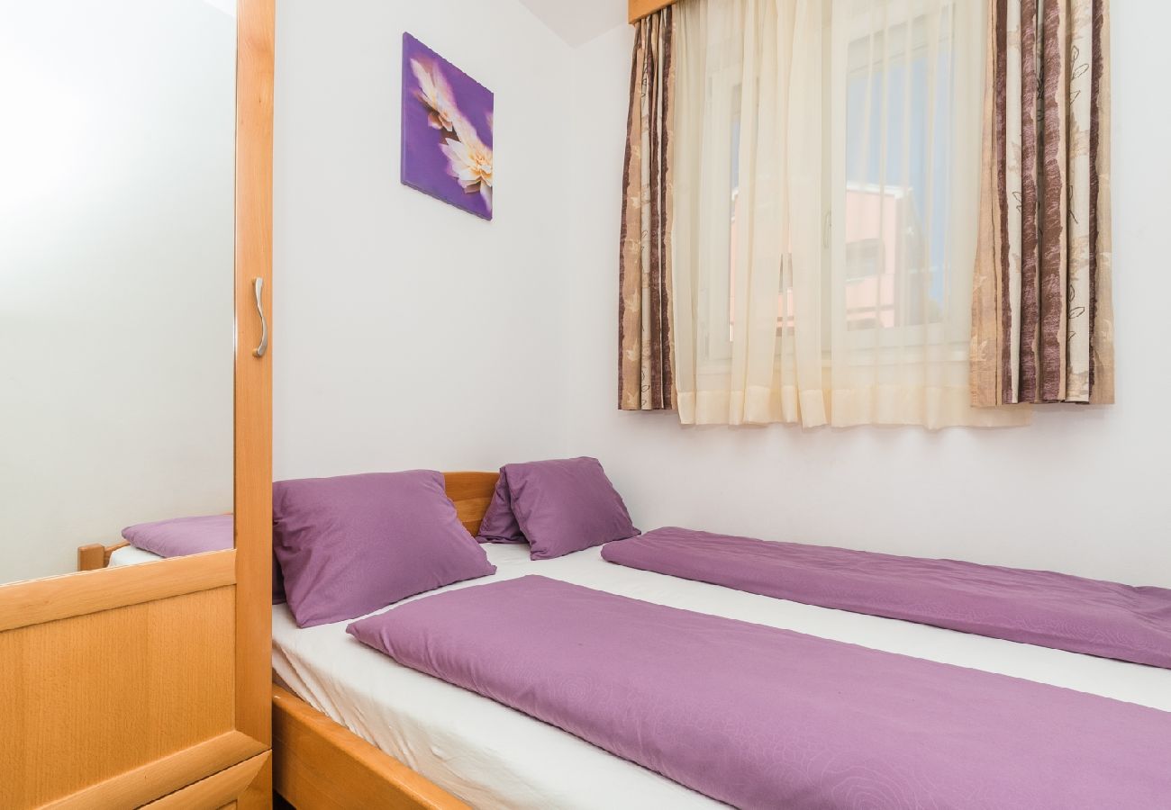 Apartament w Crikvenica - Apartament w Crikvenica z Widok na morze, taras, Klimatyzacja, WIFI (3492-6)