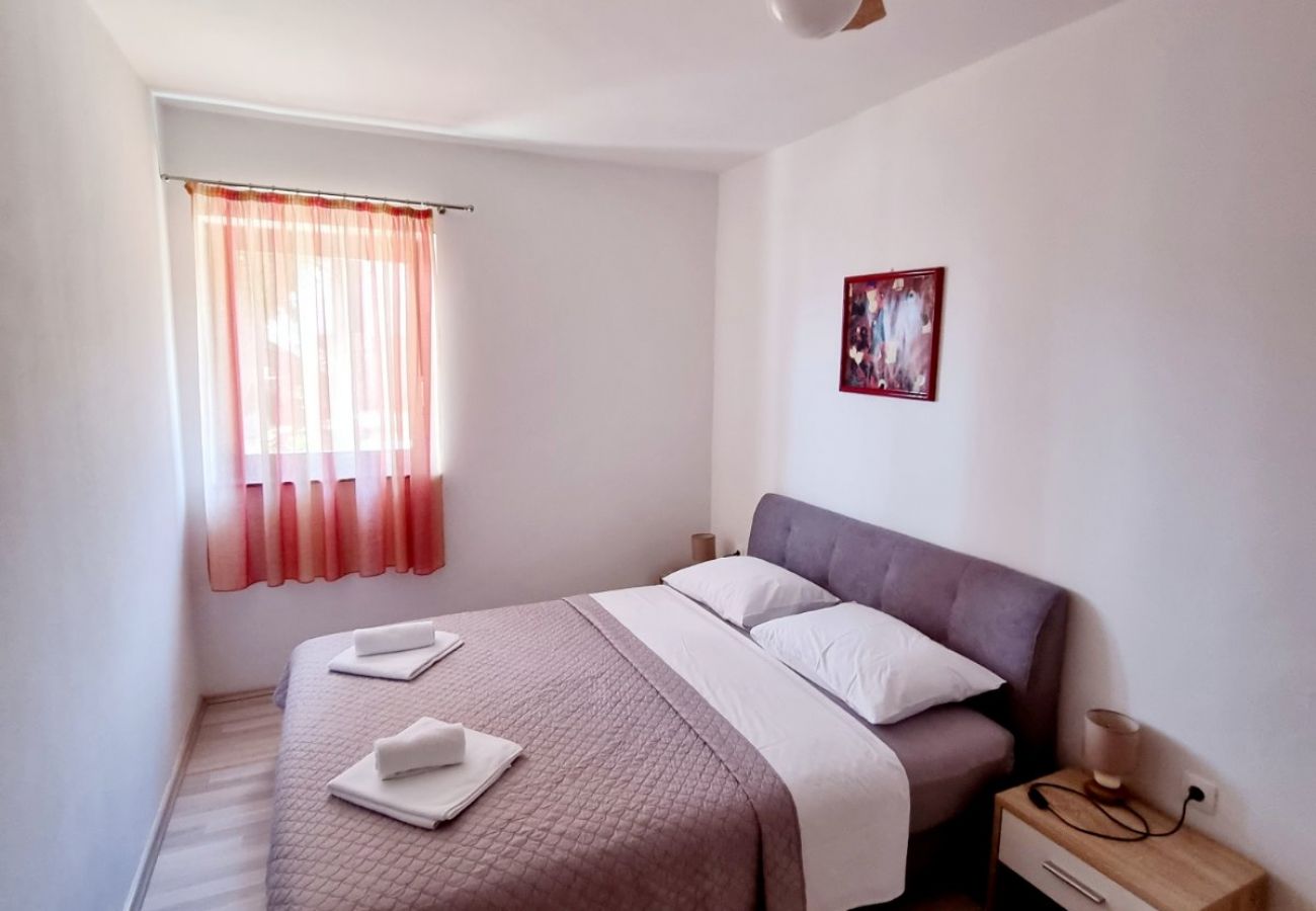 Apartament w Baška - Ferienwohnung in Baška mit Meerblick, Terrasse, Klimaanlage, W-LAN (3494-5)