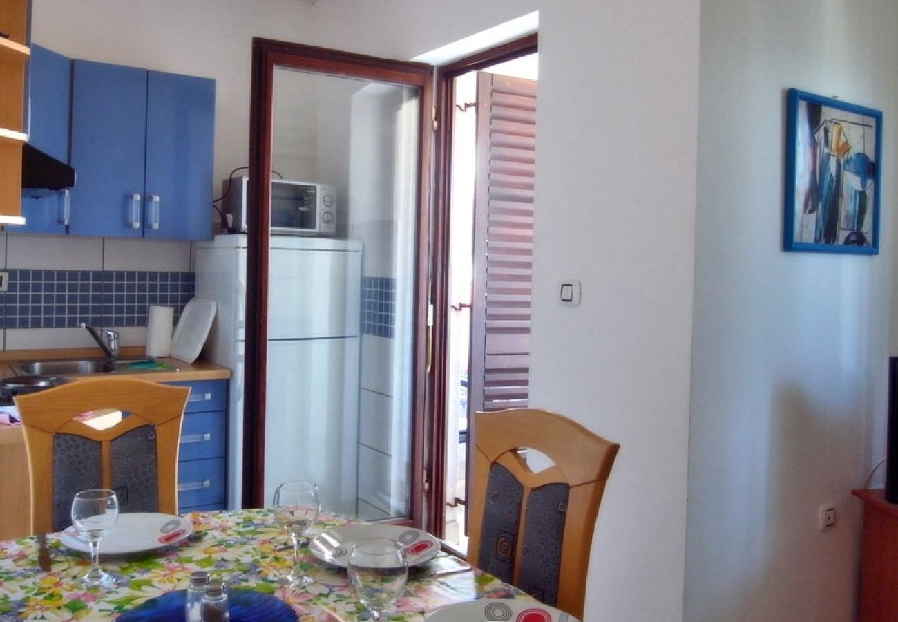 Apartament w Baška - Ferienwohnung in Baška mit Meerblick, Terrasse, Klimaanlage, W-LAN (3494-6)