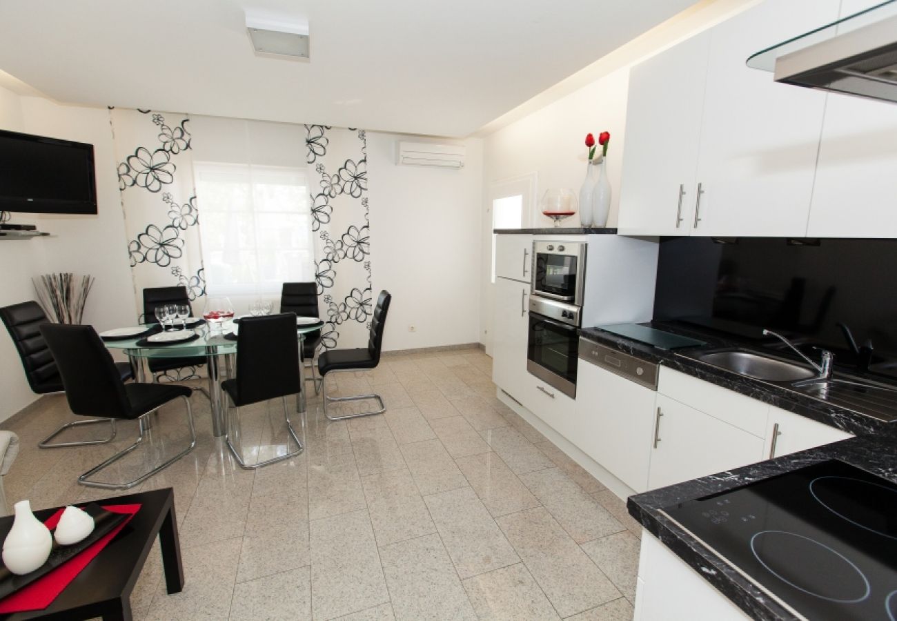 Apartament w Crikvenica - Apartament w Crikvenica z Widok na morze, taras, Klimatyzacja, WIFI (3492-10)