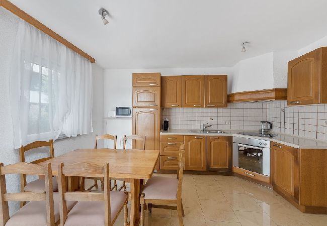 Apartament w Sukošan - Apartament w Sukošan z Widok na morze, taras, Klimatyzacja, WIFI (3495-2) Apartament w Sukošan - Apartament w Sukošan z Widok na morze, taras, Klimatyzacja, WIFI (3495-2)