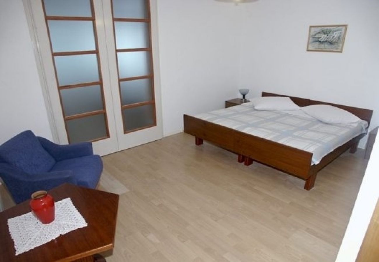 Apartament w Brela - Apartament w Brela z Widok na morze, taras, Klimatyzacja, WIFI (3524-1)