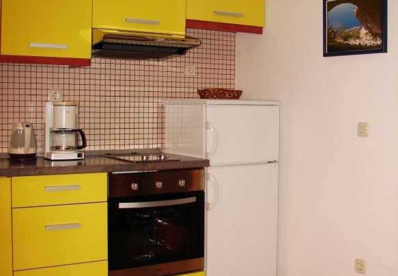 Studio w Brela - Apartament Studio w Brela z Widok na morze, taras, Klimatyzacja, WIFI (3524-3)