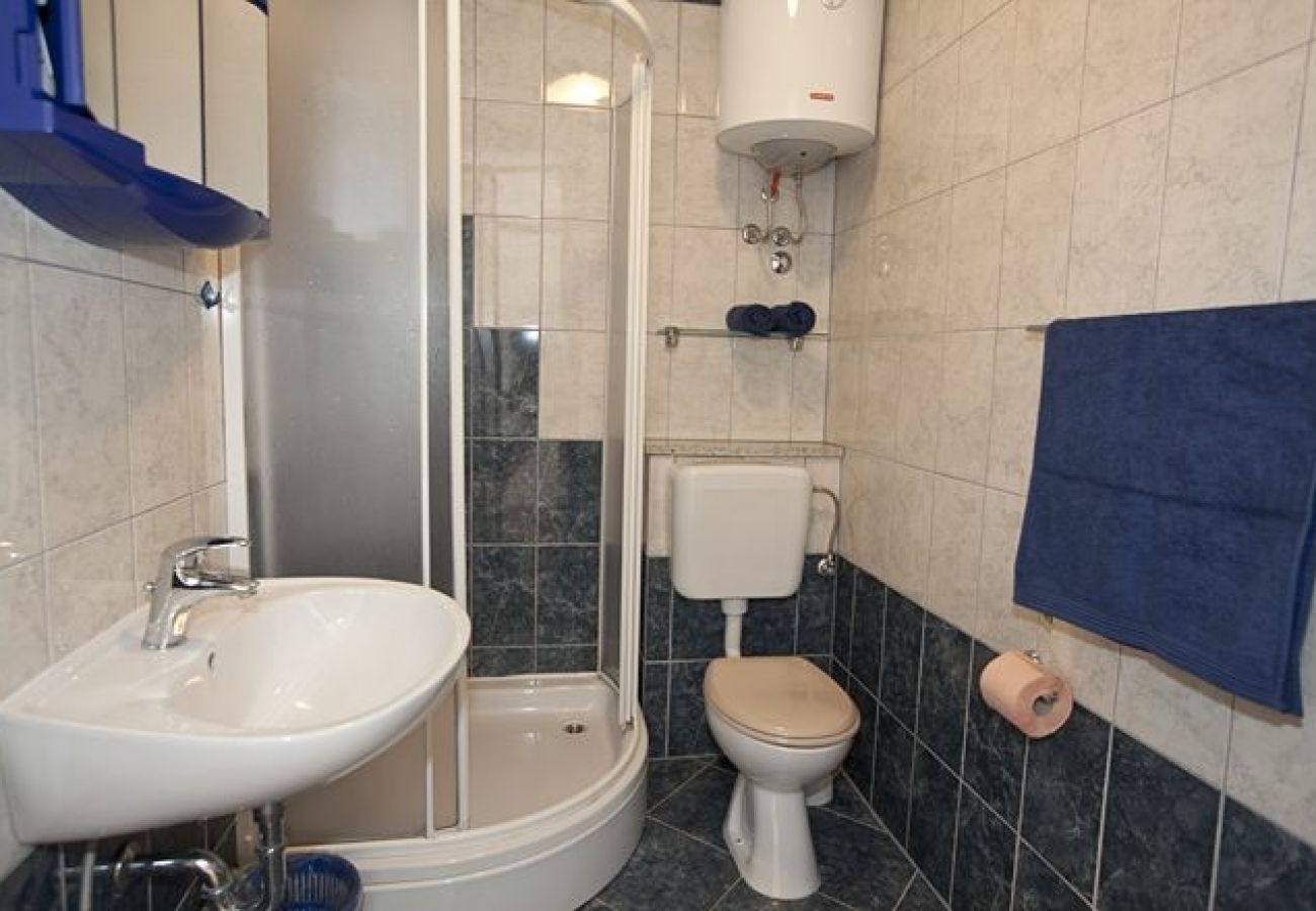 Studio w Brela - Apartament Studio w Brela z Widok na morze, taras, Klimatyzacja, WIFI (3524-3)