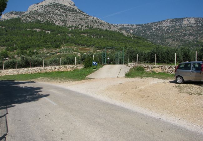 Dom w Bol - Domek wypoczynkowy w Bol z Widok na morze, taras, Klimatyzacja, WIFI (3543-1) Dom w Bol - Domek wypoczynkowy w Bol z Widok na morze, taras, Klimatyzacja, WIFI (3543-1)