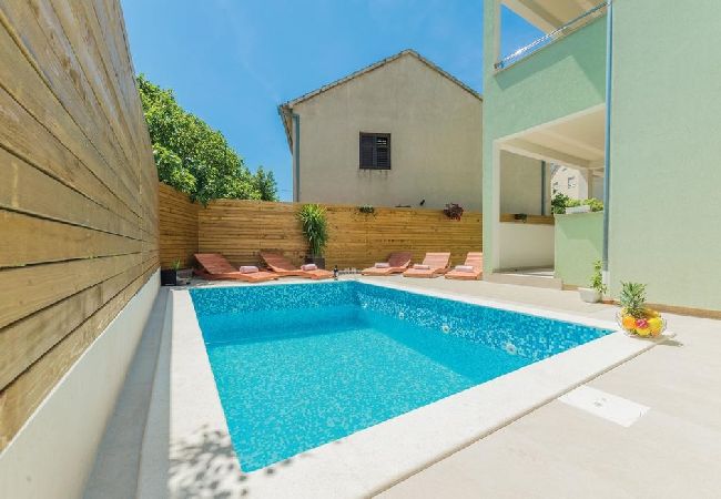 Apartament w Pakoštane - Apartament w Pakoštane z taras, Klimatyzacja, WIFI, Pralka (3548-4) Apartament w Pakoštane - Apartament w Pakoštane z taras, Klimatyzacja, WIFI, Pralka (3548-4)