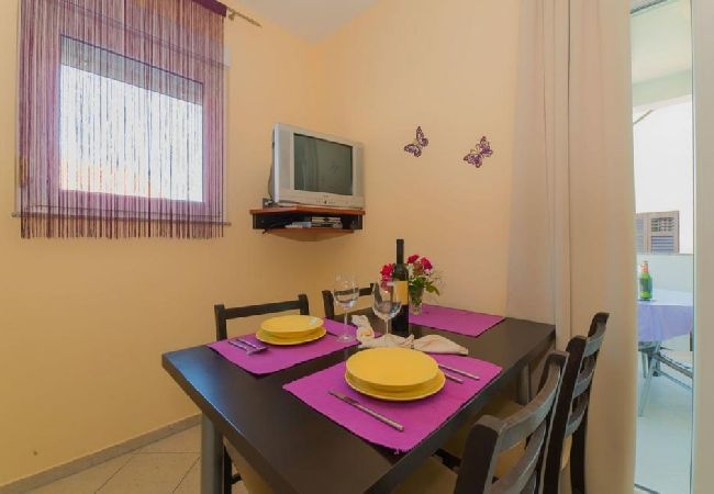 Apartament w Pakoštane - Apartament w Pakoštane z taras, Klimatyzacja, WIFI, Pralka (3548-4) Apartament w Pakoštane - Apartament w Pakoštane z taras, Klimatyzacja, WIFI, Pralka (3548-4)