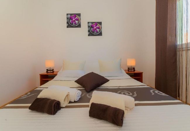 Apartament w Pakoštane - Apartament w Pakoštane z taras, Klimatyzacja, WIFI, Pralka (3548-4) Apartament w Pakoštane - Apartament w Pakoštane z taras, Klimatyzacja, WIFI, Pralka (3548-4)