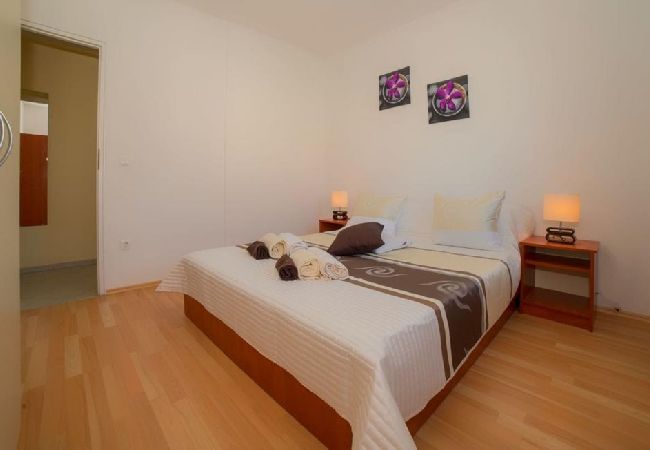 Apartament w Pakoštane - Apartament w Pakoštane z taras, Klimatyzacja, WIFI, Pralka (3548-4) Apartament w Pakoštane - Apartament w Pakoštane z taras, Klimatyzacja, WIFI, Pralka (3548-4)