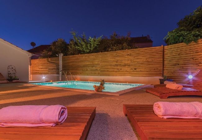 Apartament w Pakoštane - Apartament w Pakoštane z taras, Klimatyzacja, WIFI, Pralka (3548-4) Apartament w Pakoštane - Apartament w Pakoštane z taras, Klimatyzacja, WIFI, Pralka (3548-4)