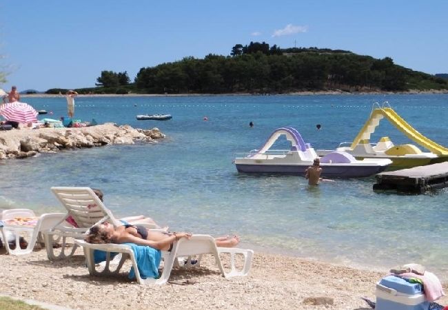 Apartament w Pakoštane - Apartament w Pakoštane z taras, Klimatyzacja, WIFI, Pralka (3548-4) Apartament w Pakoštane - Apartament w Pakoštane z taras, Klimatyzacja, WIFI, Pralka (3548-4)