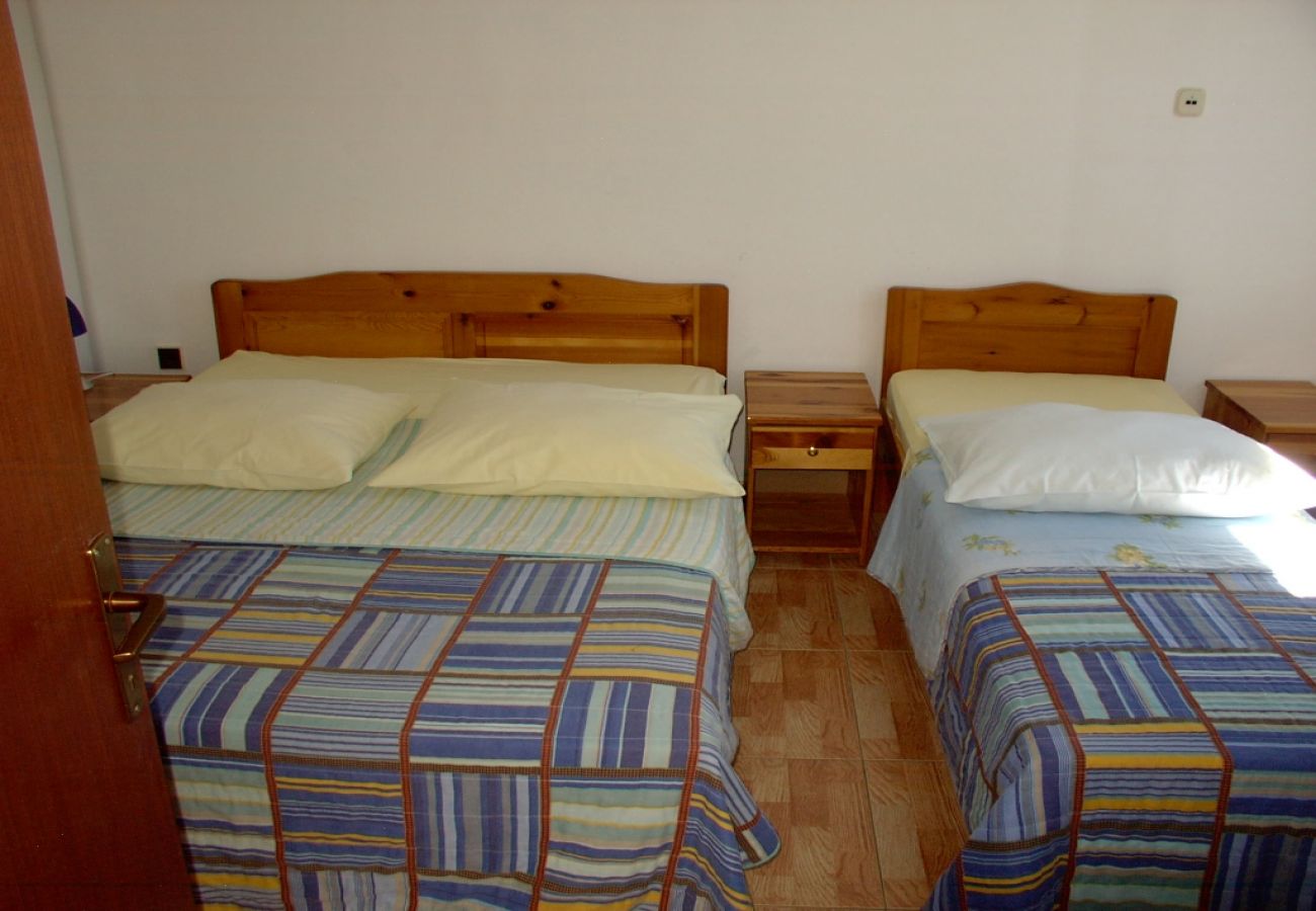 Apartament w Sucuraj - Apartament w Sućuraj z Widok na morze, balkon, Klimatyzacja, WIFI (3560-1)