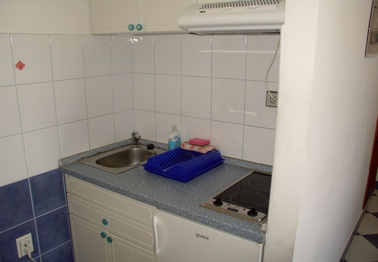 Apartament w Sucuraj - Apartament w Sućuraj z Widok na morze, balkon, Klimatyzacja, WIFI (3560-2)