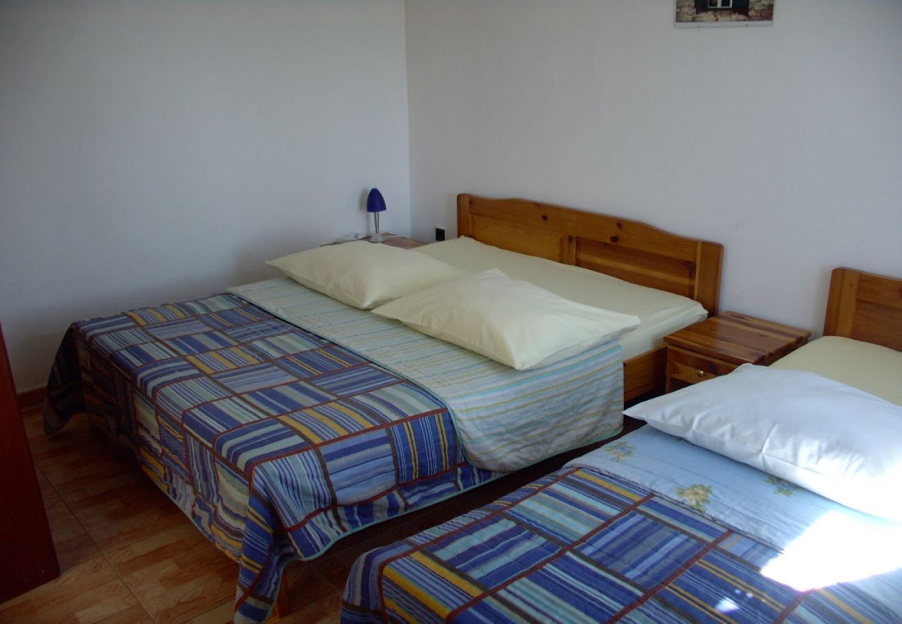 Apartament w Sucuraj - Apartament w Sućuraj z Widok na morze, balkon, Klimatyzacja, WIFI (3560-2)