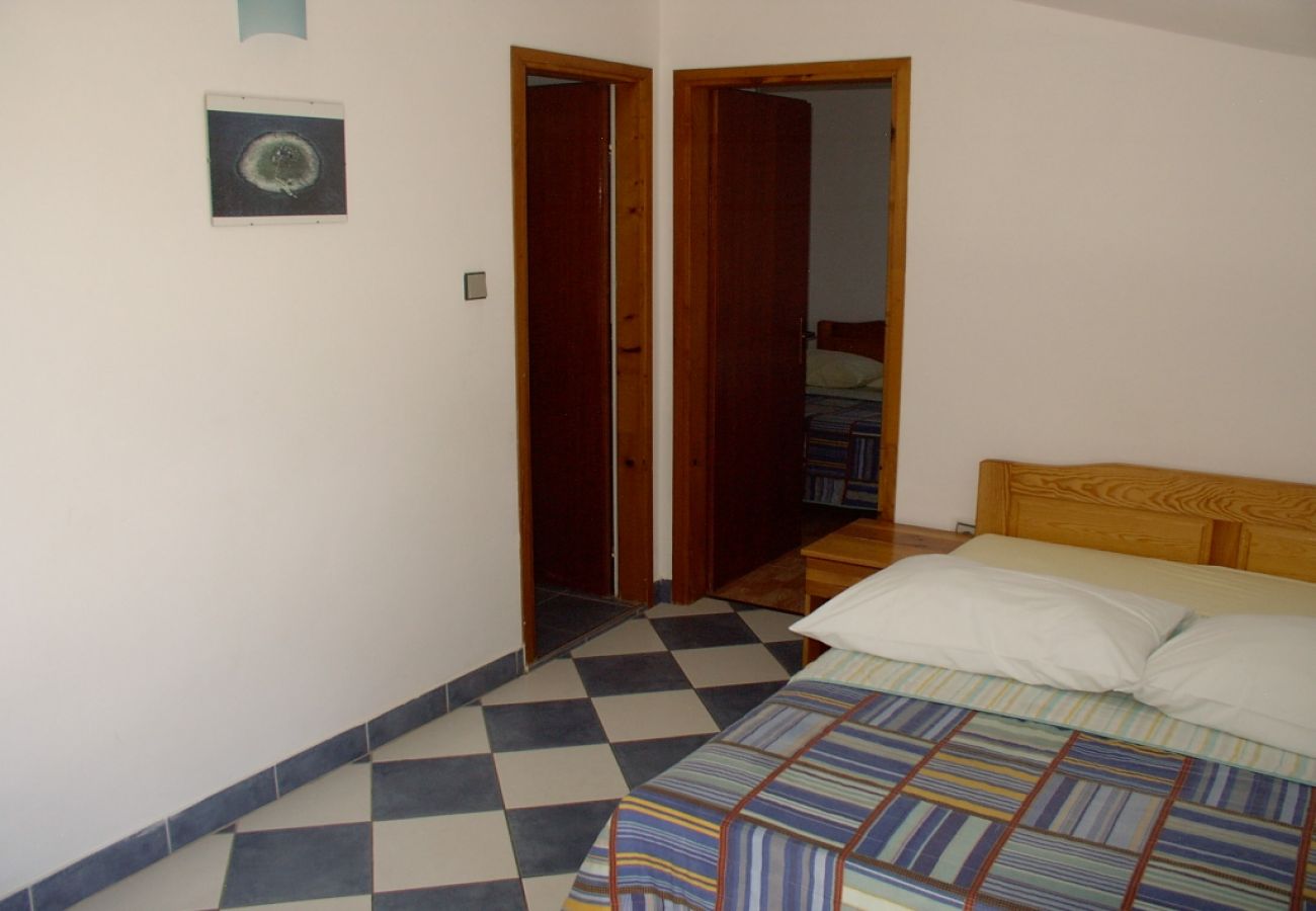 Apartament w Sucuraj - Apartament w Sućuraj z Widok na morze, balkon, Klimatyzacja, WIFI (3560-2)