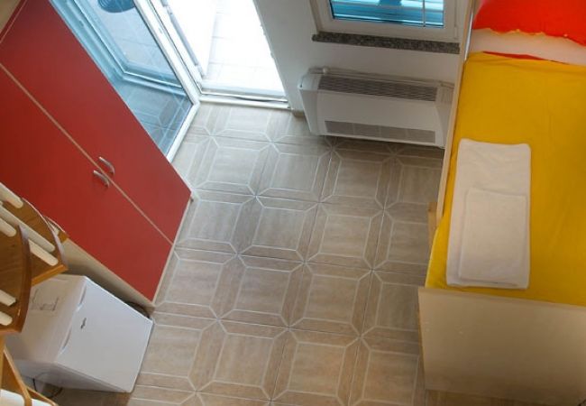 Apartament w Novalja - Apartament w Novalja z Widok na morze, taras, Klimatyzacja, WIFI (3565-12) Apartament w Novalja - Apartament w Novalja z Widok na morze, taras, Klimatyzacja, WIFI (3565-12)