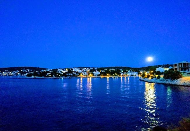 Apartament w Ražanj - Apartament w Ražanj z taras, Klimatyzacja, WIFI, Pralka (3567-1) Apartament w Ražanj - Apartament w Ražanj z taras, Klimatyzacja, WIFI, Pralka (3567-1)