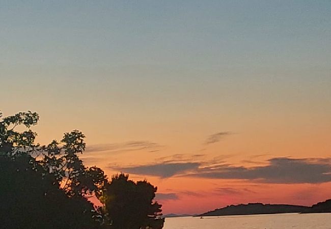 Apartament w Ražanj - Apartament w Ražanj z taras, Klimatyzacja, WIFI, Pralka (3567-1) Apartament w Ražanj - Apartament w Ražanj z taras, Klimatyzacja, WIFI, Pralka (3567-1)