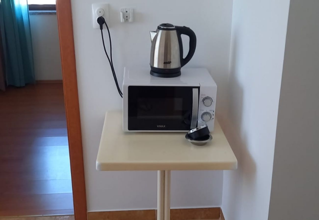 Apartament w Novalja - Apartament w Novalja z Widok na morze, taras, Klimatyzacja, WIFI (3572-2)