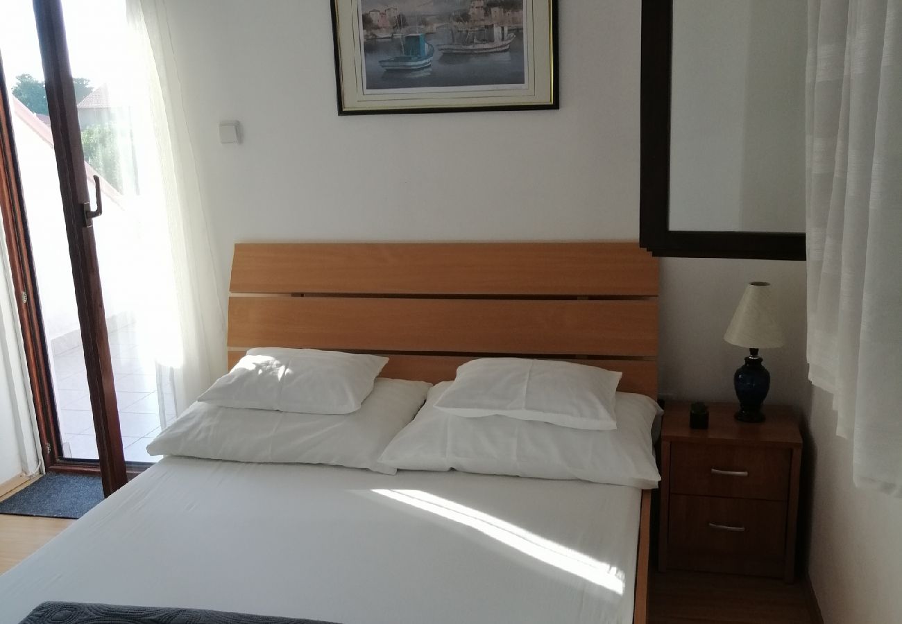 Apartament w Privlaka - Apartament w Privlaka z Widok na morze, taras, Klimatyzacja, WIFI (3591-1)