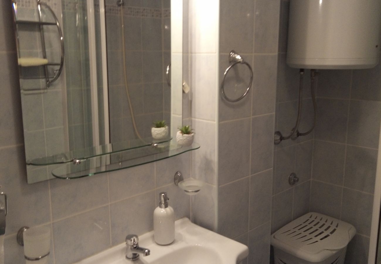 Apartament w Privlaka - Apartament w Privlaka z Widok na morze, taras, Klimatyzacja, WIFI (3591-2)