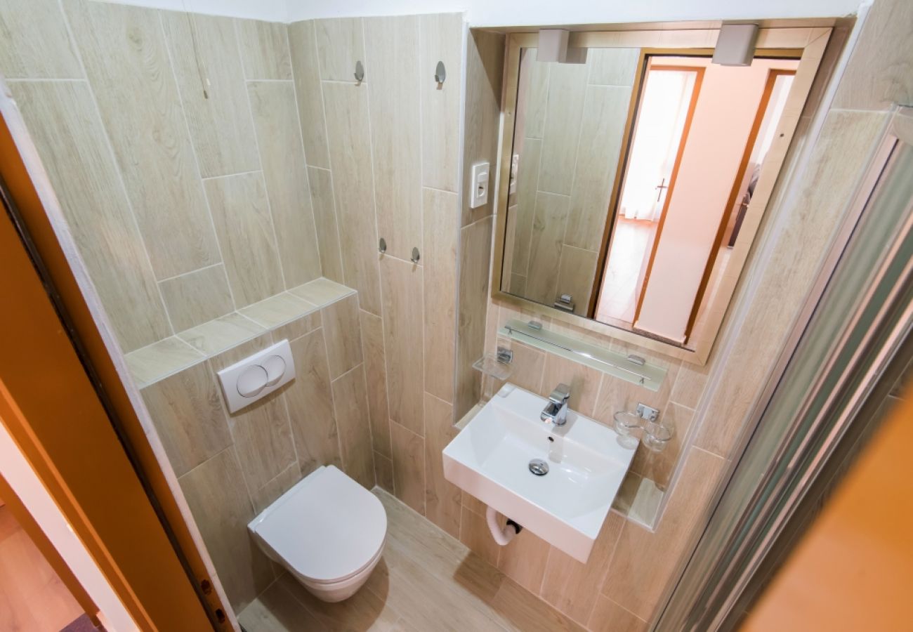 Apartament w Privlaka - Apartament w Privlaka z Widok na morze, balkon, Klimatyzacja, WIFI (3598-1)