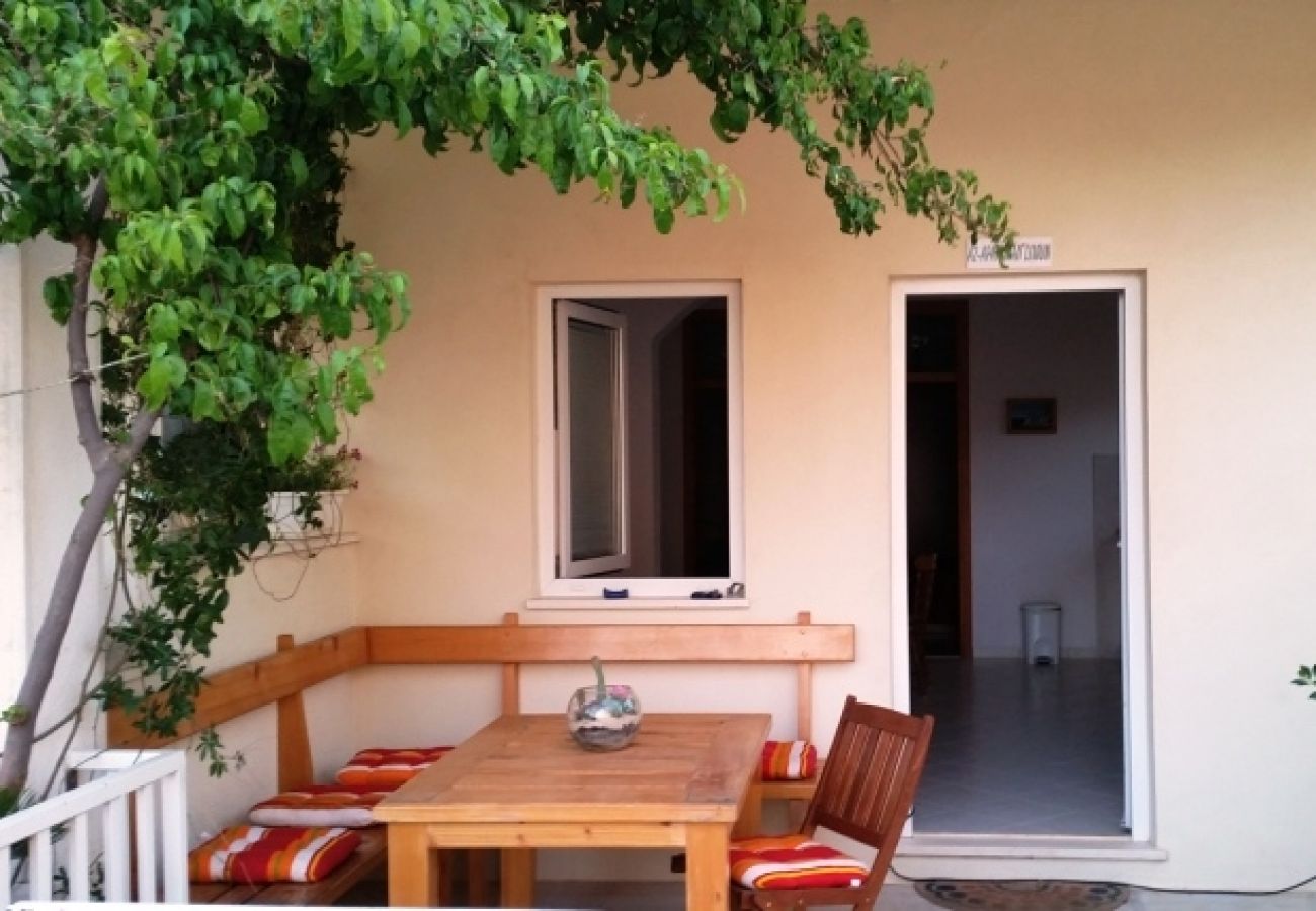 Apartament w Mali Ston - Apartament w Ston z Widok na morze, taras, Klimatyzacja, WIFI (3588-2)