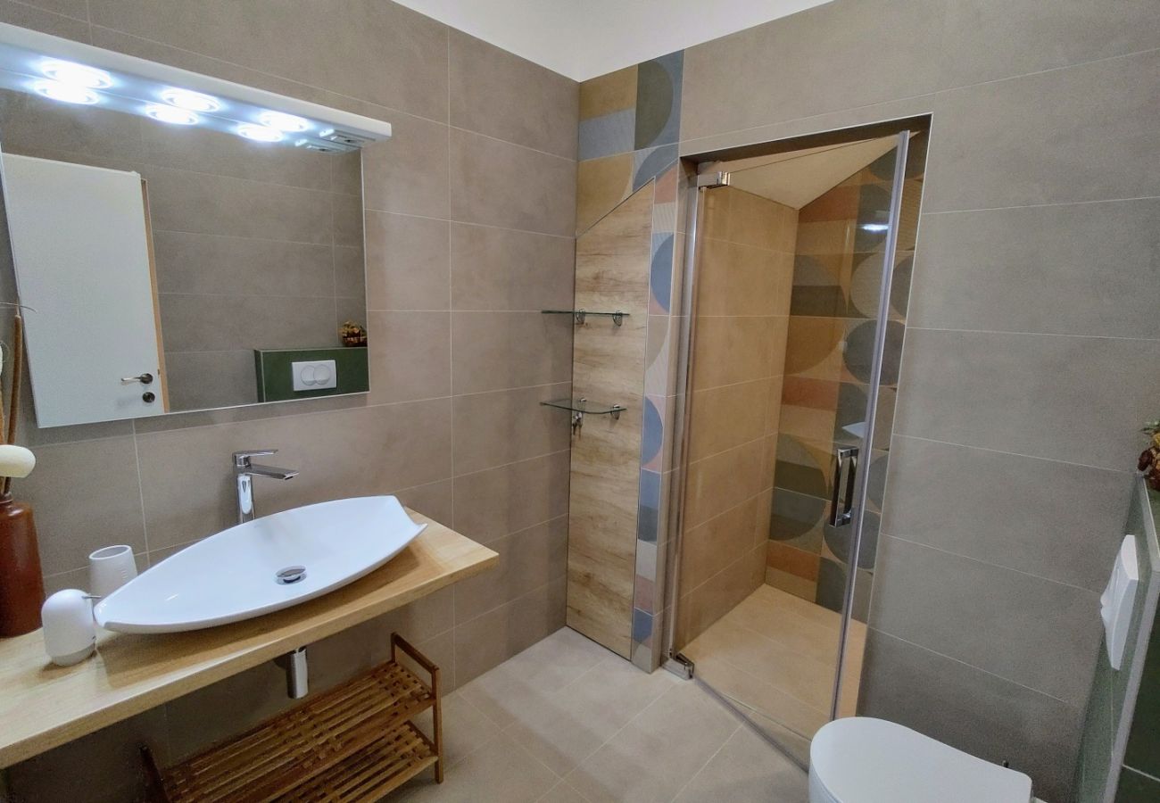 Apartament w Drašnice - Apartament w Drašnice z Widok na morze, Loggia, Klimatyzacja, WIFI (3586-3)