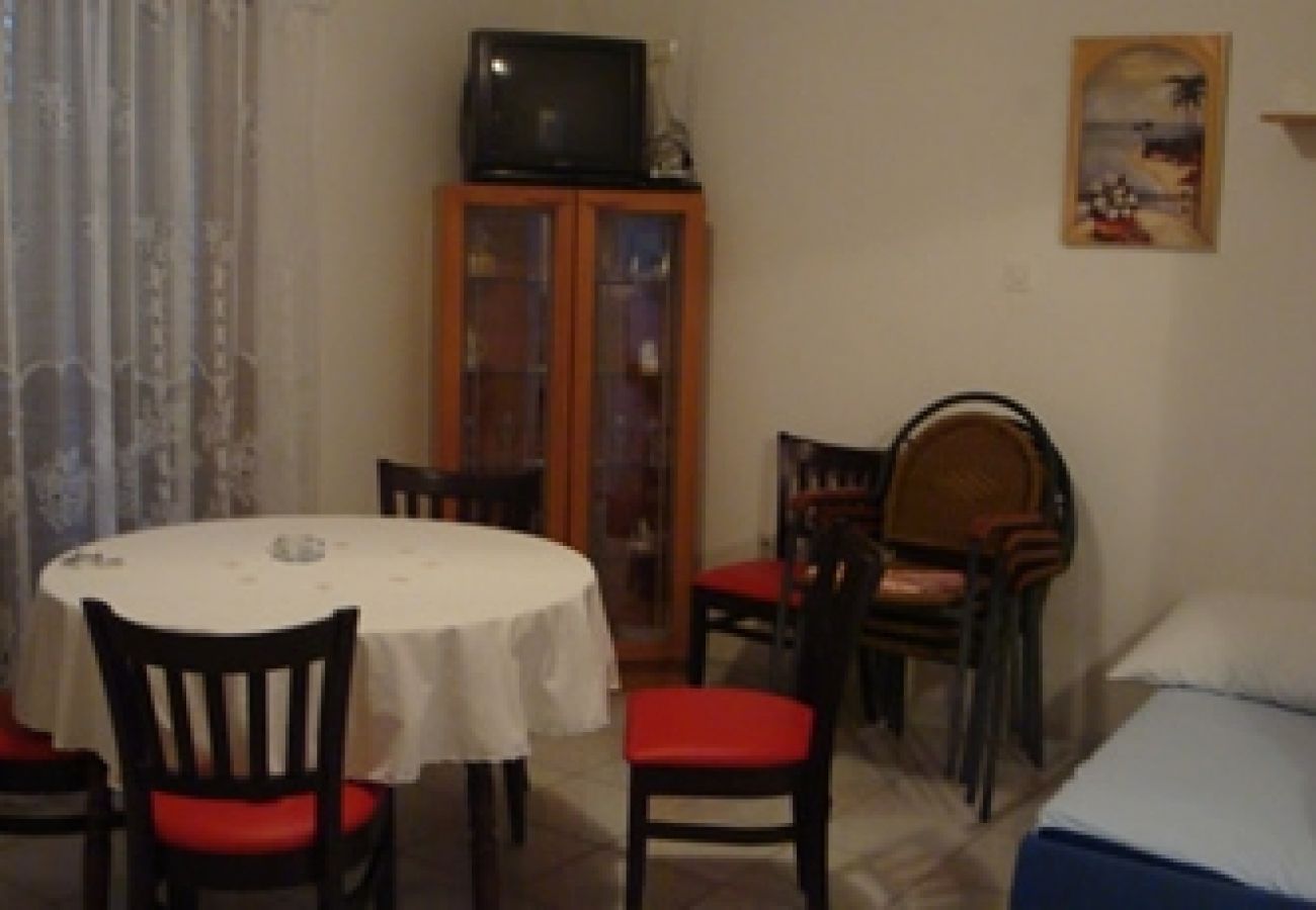 Apartament w Kustici - Apartament w Kustici z Widok na morze, balkon, Klimatyzacja, WIFI (3597-1)