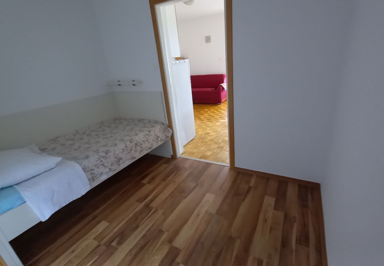 Apartament w Kustici - Apartament w Kustici z Widok na morze, balkon, Klimatyzacja, WIFI (3597-3)