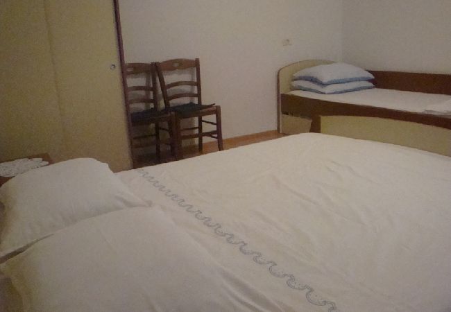 Apartament w Kustici - Apartament w Kustici z Widok na morze, taras, Klimatyzacja, WIFI (3597-5) Apartament w Kustici - Apartament w Kustici z Widok na morze, taras, Klimatyzacja, WIFI (3597-5)