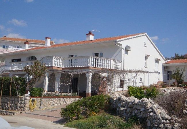 Apartament w Kustici - Apartament w Kustici z Widok na morze, taras, Klimatyzacja, WIFI (3597-5) Apartament w Kustici - Apartament w Kustici z Widok na morze, taras, Klimatyzacja, WIFI (3597-5)