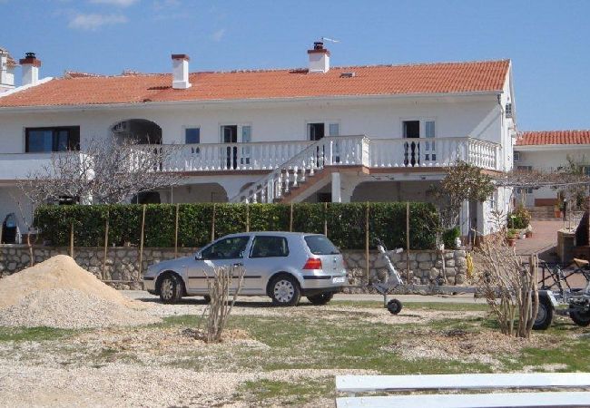 Apartament w Kustici - Apartament w Kustici z Widok na morze, taras, Klimatyzacja, WIFI (3597-5) Apartament w Kustici - Apartament w Kustici z Widok na morze, taras, Klimatyzacja, WIFI (3597-5)