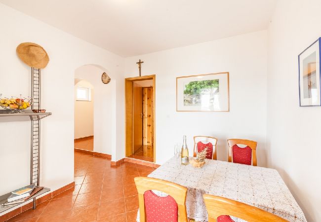 Apartament w Kustici - Apartament w Kustici z Widok na morze, balkon, Klimatyzacja, WIFI (3589-5) Apartament w Kustici - Apartament w Kustici z Widok na morze, balkon, Klimatyzacja, WIFI (3589-5)