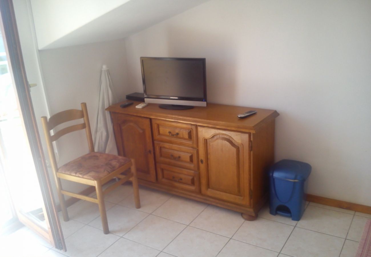 Apartament w Hvar - Apartament w Hvar z Widok na morze, taras, Klimatyzacja, WIFI (3615-2)