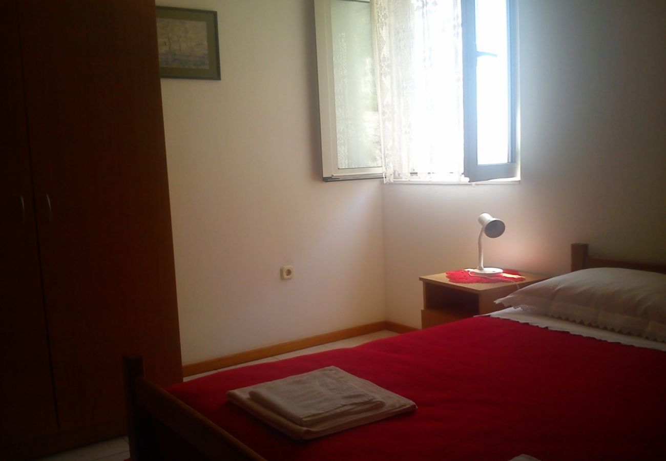 Apartament w Hvar - Apartament w Hvar z Widok na morze, taras, Klimatyzacja, WIFI (3615-2)