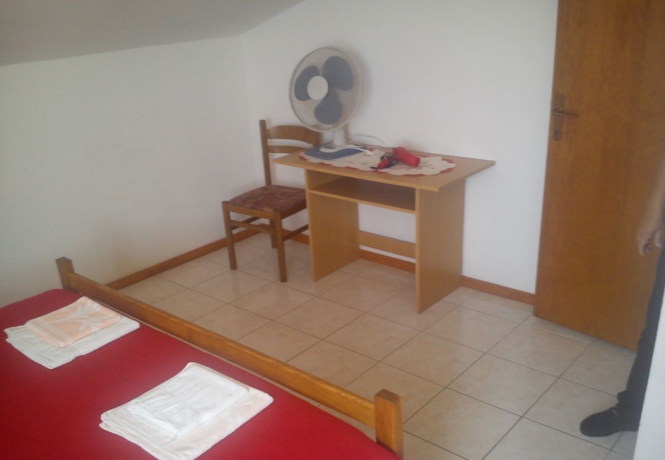 Apartament w Hvar - Apartament w Hvar z Widok na morze, taras, Klimatyzacja, WIFI (3615-2)