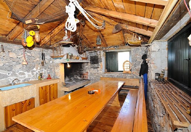 Apartament w Poljana - Apartament w Poljana z Widok na morze, taras, Klimatyzacja, WIFI (3617-1) Apartament w Poljana - Apartament w Poljana z Widok na morze, taras, Klimatyzacja, WIFI (3617-1)