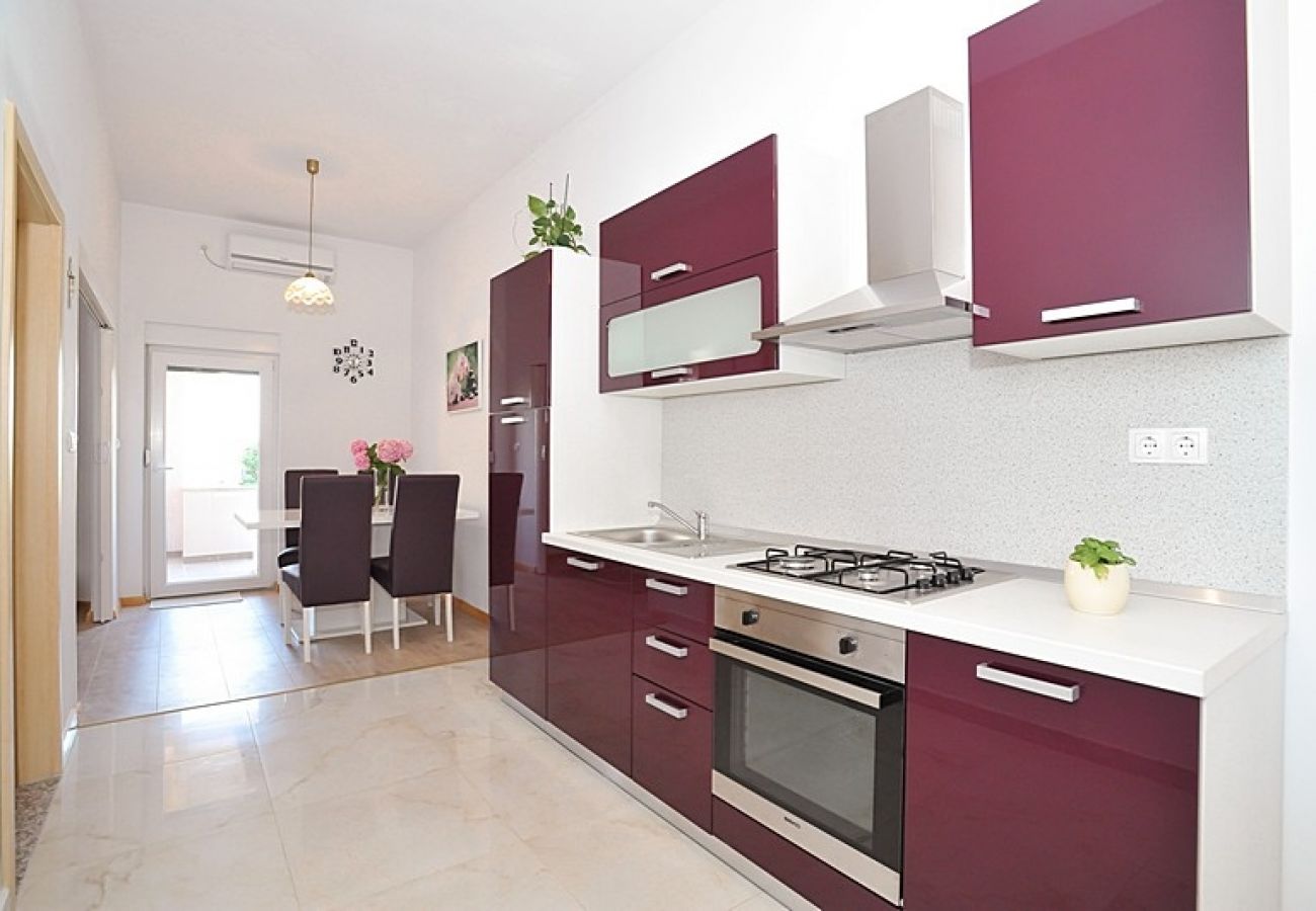 Apartament w Poljana - Apartament w Poljana z Widok na morze, taras, Klimatyzacja, WIFI (3617-3)