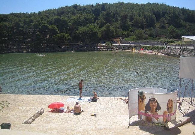 Apartament w Jelsa - Apartament w Jelsa z balkon, Klimatyzacja, WIFI (3621-1) Apartament w Jelsa - Apartament w Jelsa z balkon, Klimatyzacja, WIFI (3621-1)