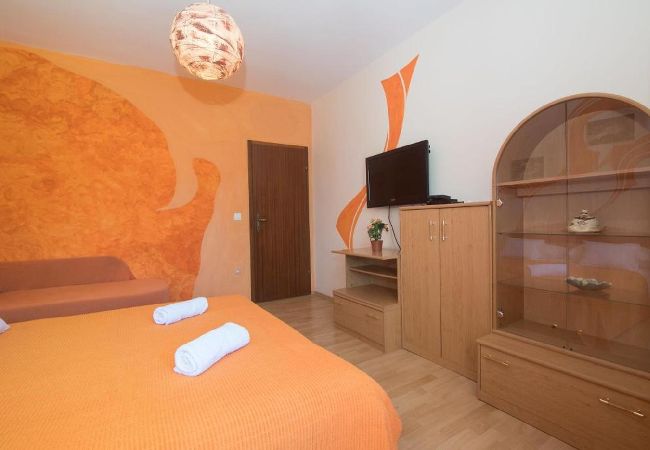 Apartament w Jelsa - Apartament w Jelsa z taras, Klimatyzacja, WIFI (3621-2) Apartament w Jelsa - Apartament w Jelsa z taras, Klimatyzacja, WIFI (3621-2)