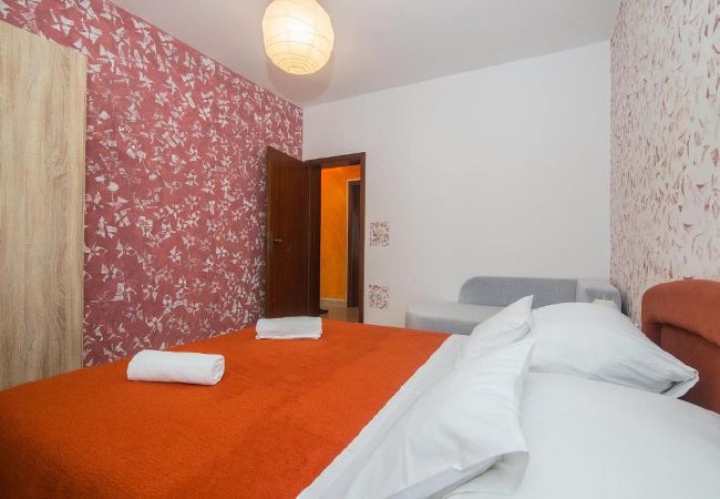 Apartament w Jelsa - Apartament w Jelsa z taras, Klimatyzacja, WIFI (3621-2) Apartament w Jelsa - Apartament w Jelsa z taras, Klimatyzacja, WIFI (3621-2)