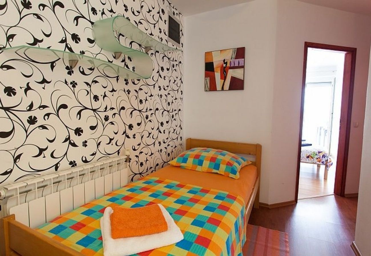 Apartament w Omišalj - Apartament w Omišalj z Widok na morze, taras, Klimatyzacja, WIFI (3623-2)