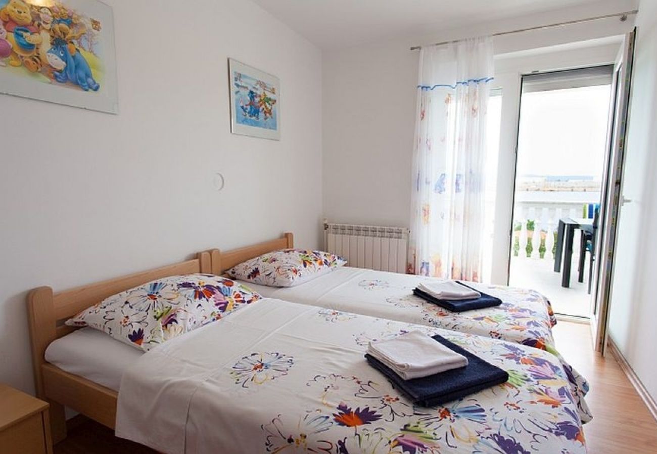 Apartament w Omišalj - Apartament w Omišalj z Widok na morze, taras, Klimatyzacja, WIFI (3623-2)