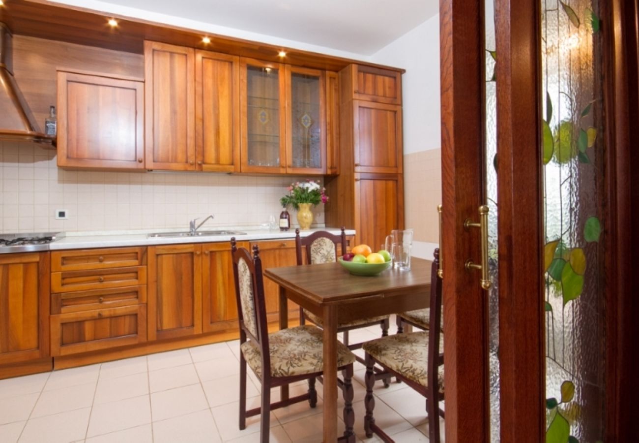 Apartament w Rovinj - Apartament w Rovinj z taras, Klimatyzacja, WIFI (3631-5)