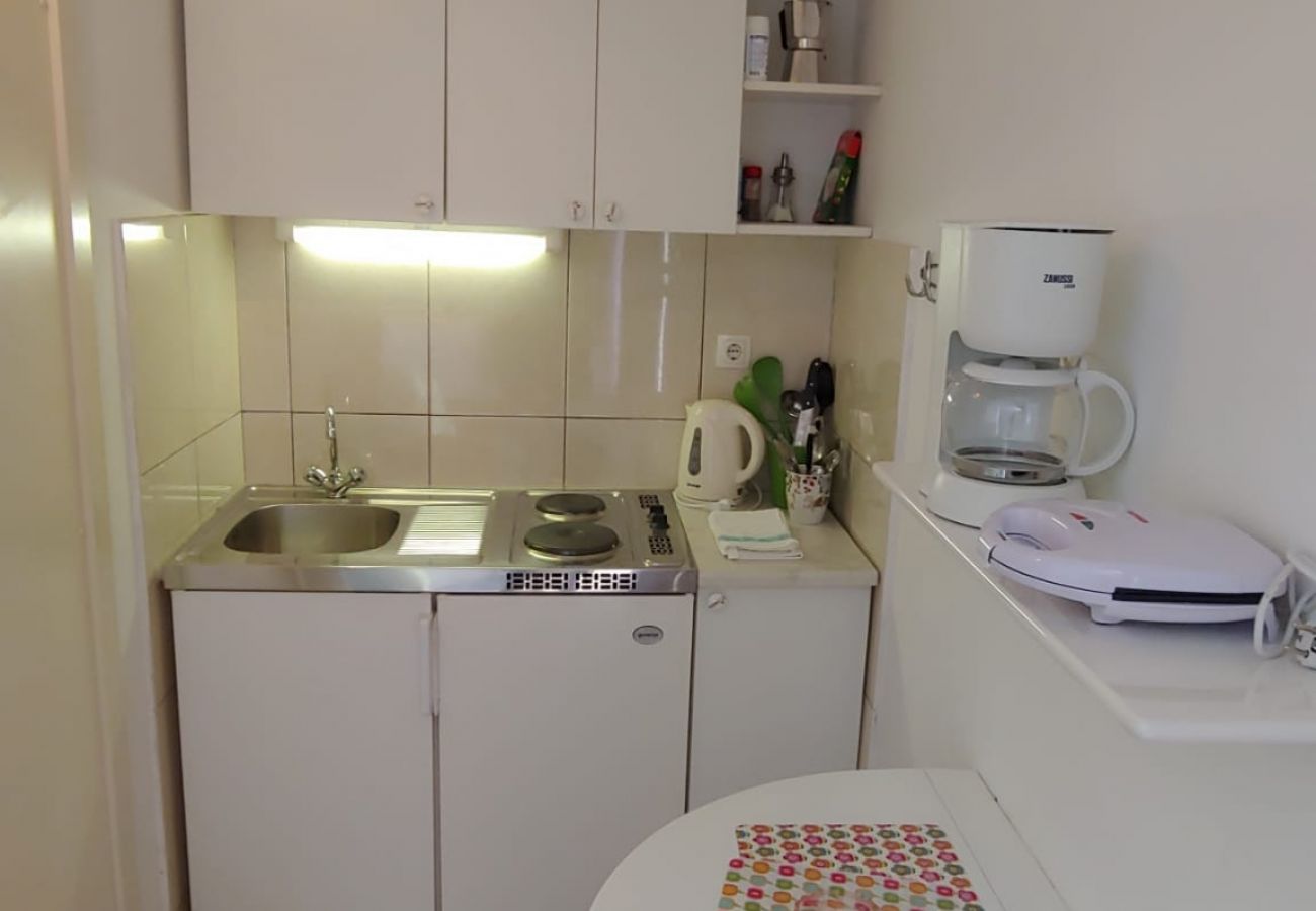 Studio w Bol - Apartament Studio w Bol z Widok na morze, taras, Klimatyzacja, WIFI (3634-1)