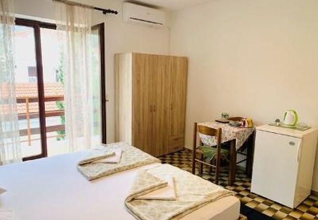 Pokój w Starigrad - Pokój w Starigrad-Paklenica z taras, Klimatyzacja, WIFI (627-6) Pokój w Starigrad - Pokój w Starigrad-Paklenica z taras, Klimatyzacja, WIFI (627-6)